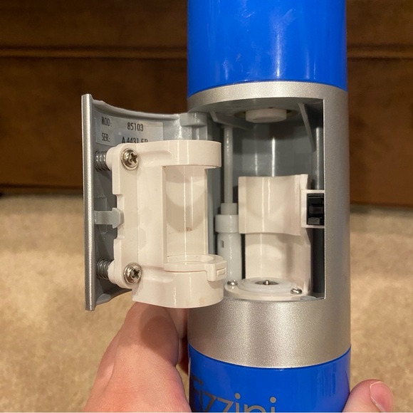 Fizzini Hamilton Beach Cabonated Water Maker SodaStream Competitor Blue - Picture 6 of 7